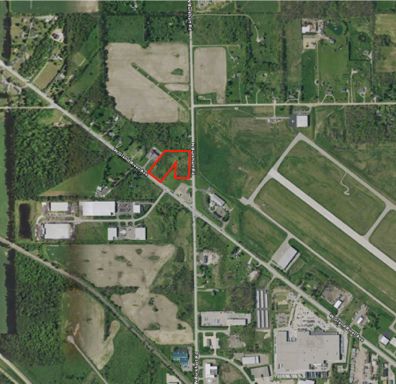2367 N Burkhart Rd, Howell, MI 48855